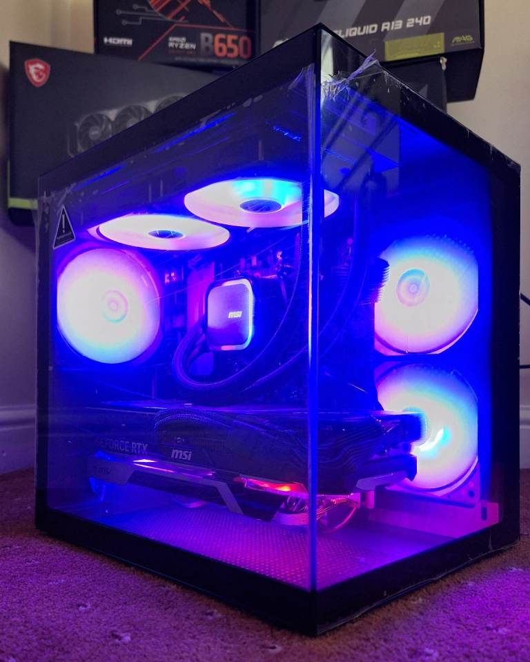 New Gaming PC RTX4070TI Ryzen7 