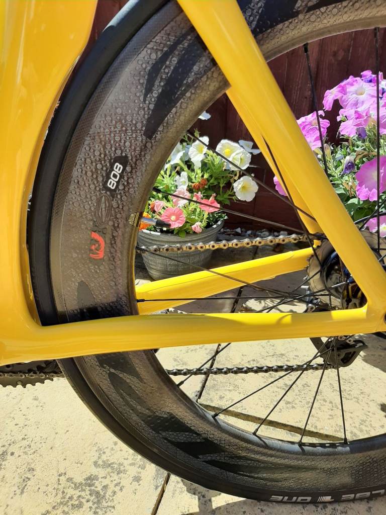 Storck Aero Road bike, custom sprayed with ZIPP 800 rims, see full description.