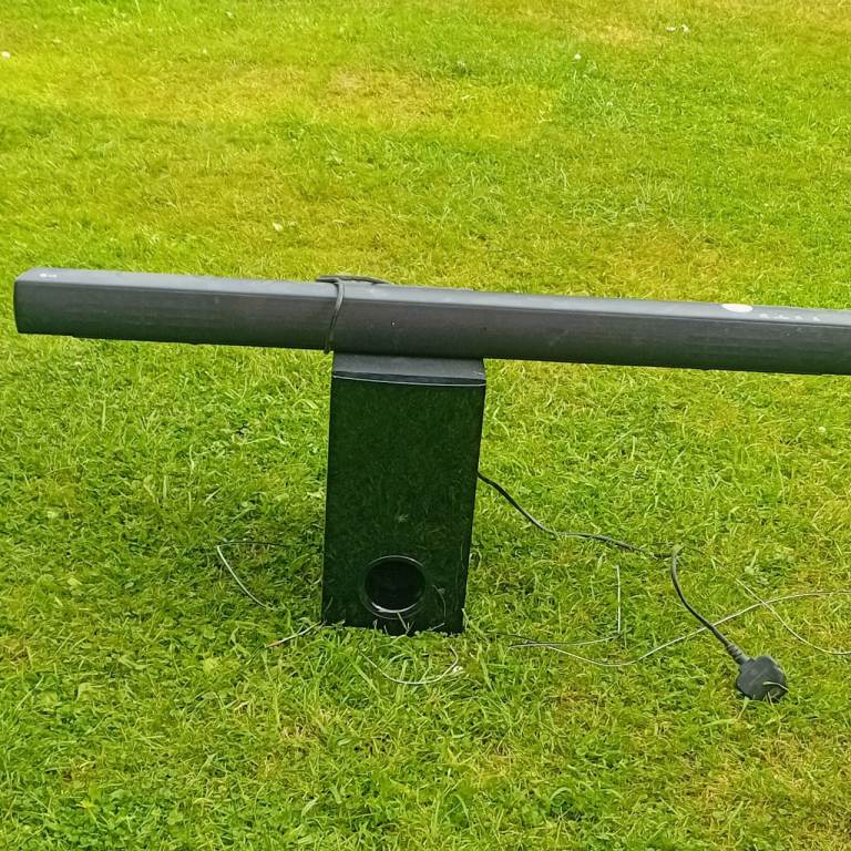 Soundbar with Subwoofer – Good Condition, Black