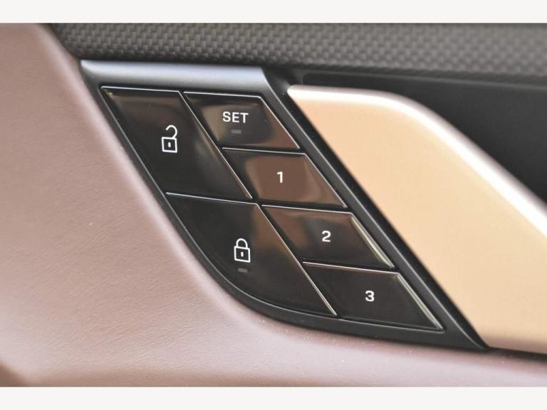 2020 70 PORSCHE TAYCAN 0.0 TURBO S 93KWH 4D 751 BHP