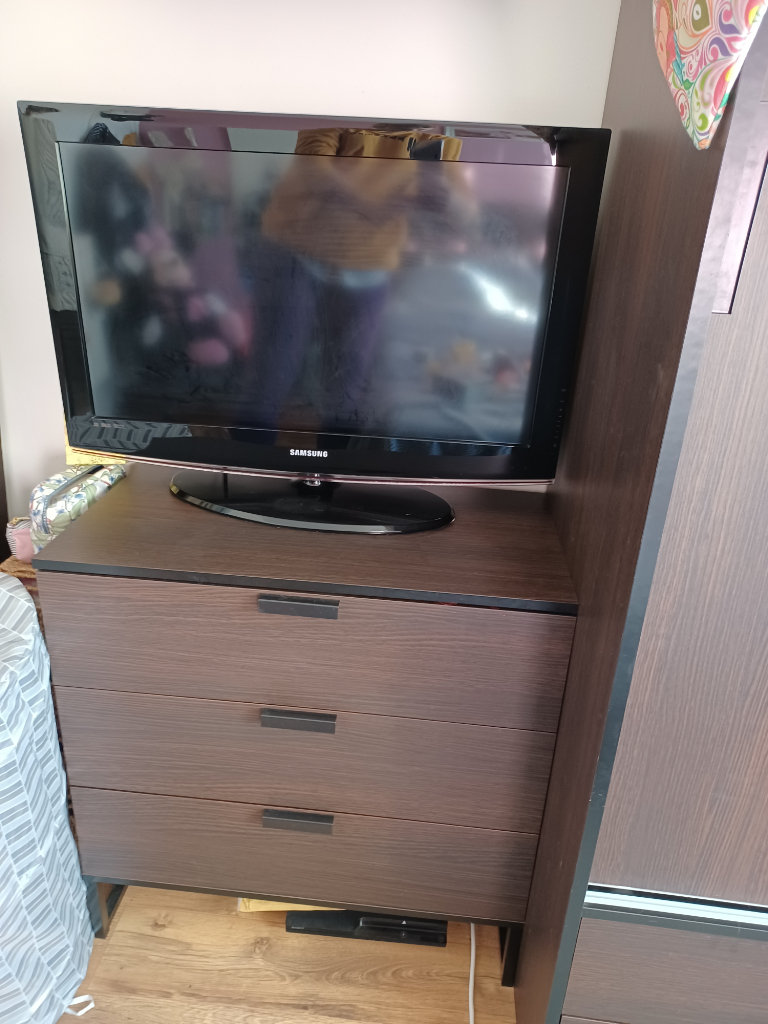 Samsung 32 inch smart TV