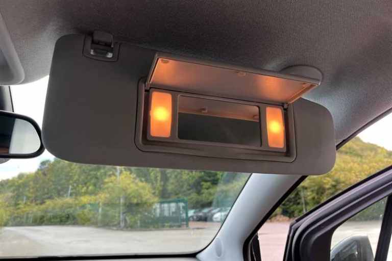 2022 Vauxhall Crossland 1.2i Turbo (130 PS) Ultimate 5 Door Petrol SUV *** 1 Owner / Full Vauxhal...