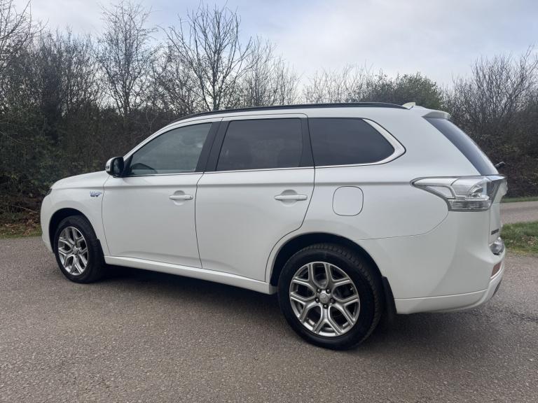 MITSUBISHI OUTLANDER 2.0 h 12kWh GX4hs 2014