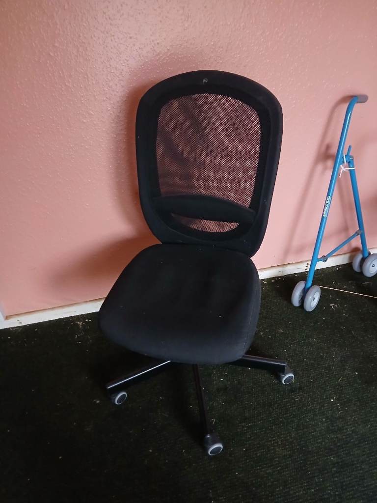 Ergonomic office chair