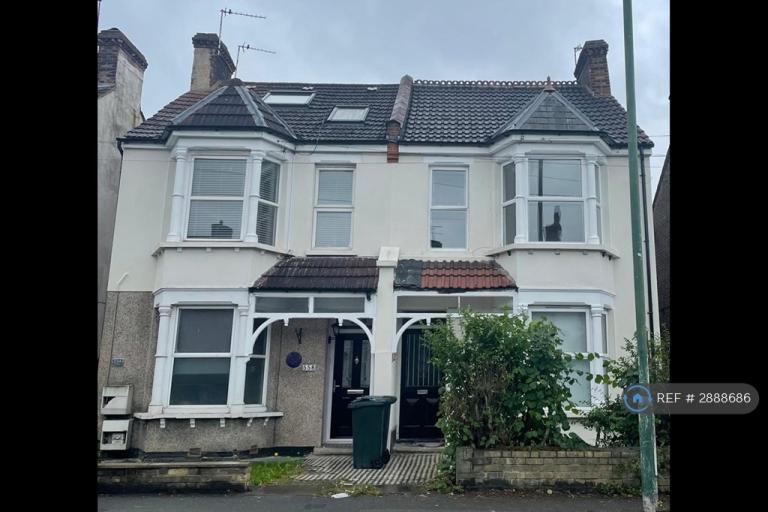 2 bedroom flat in The Brent, Dartford, DA1 (2 bed) (#2888686)