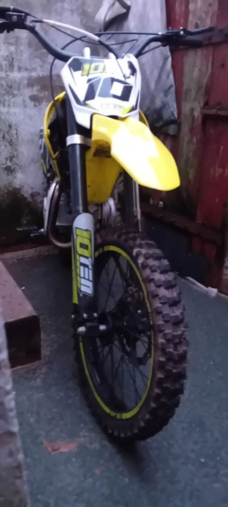 Ten10 140r big wheel pit bike and a 160cc suzuki big wheel pit bike 