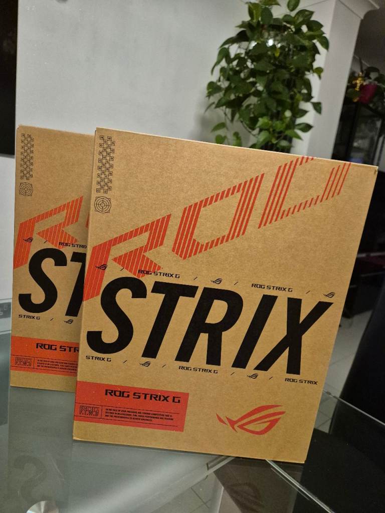 image for ASUS ROG Strix G16, AMD Ryzen 9, 32GB RAM, 1TB SSD, NVIDIA GeForce RTX 5060, 16 Inch Gaming Laptop