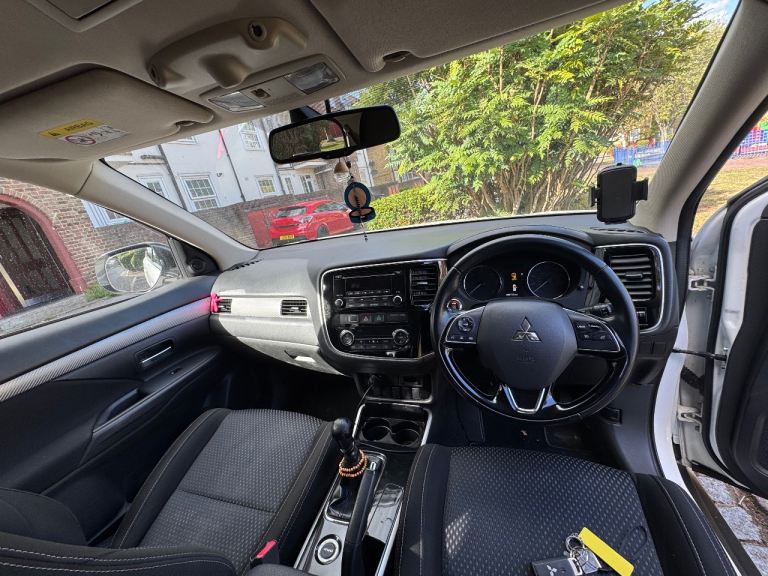 Mitsubishi, OUTLANDER, Estate, 2017, Manual, 2268 (cc), 5 doors