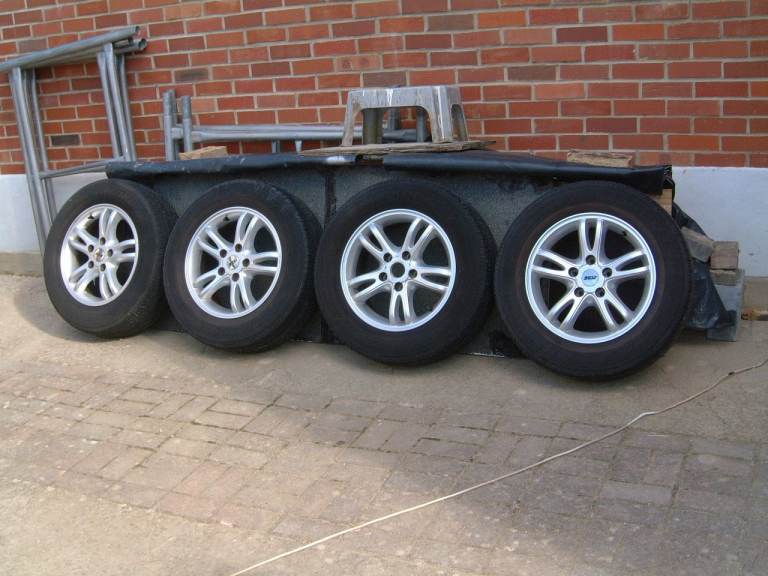 vw transporter set of used alloys with good tyres