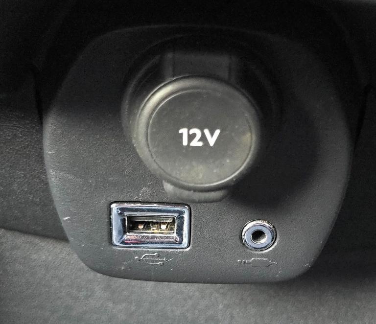 2016 Citroen C1 1.0 VTi Feel 3dr HATCHBACK Petrol Manual