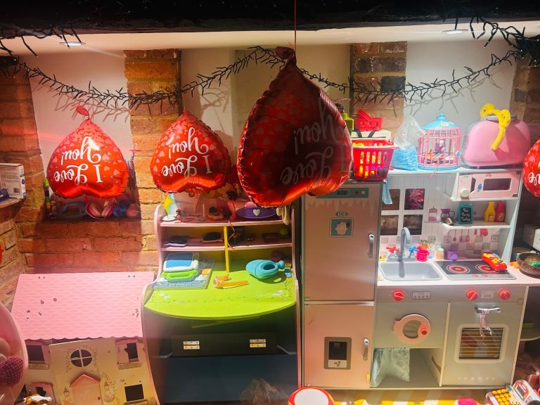 image for Desk and chair kids Girls for sale 