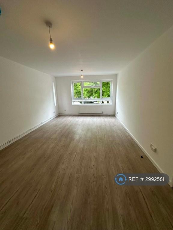1 bedroom flat in Fishermead, Milton Keynes, MK6 (1 bed) (#2992581)