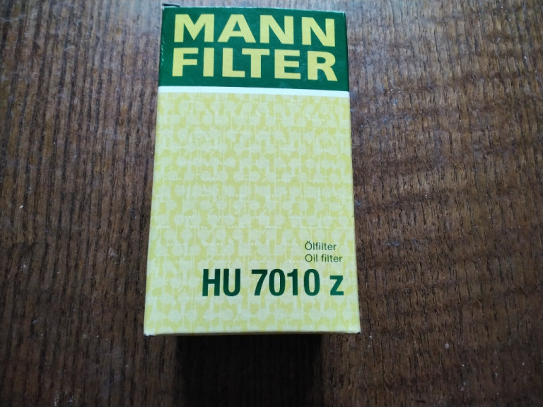 MANN FILTER HU7010Z 64mm Outer Diameter 31mm Inner 110mm High. For MERCEDES-BENZ
