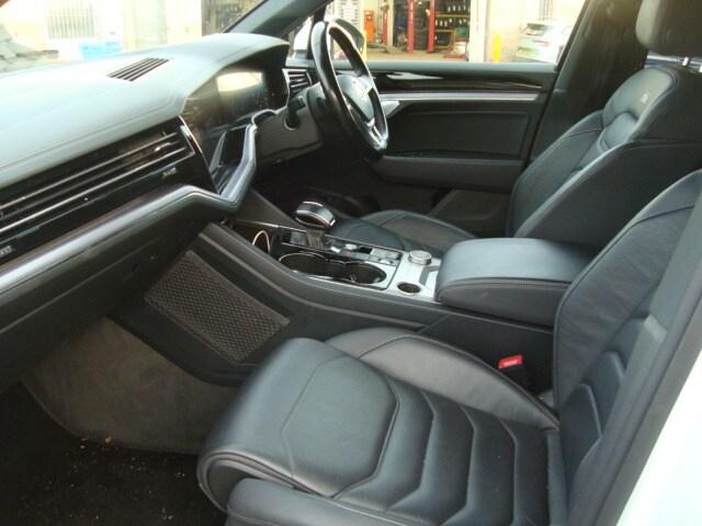 2019 Volkswagen Touareg 3.0 V6 TDI 4Motion R-Line Tech 5dr Tip Auto ESTATE Diesel Automatic