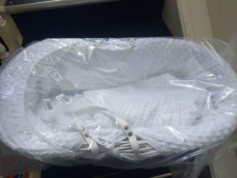 Moses basket and rocker stand