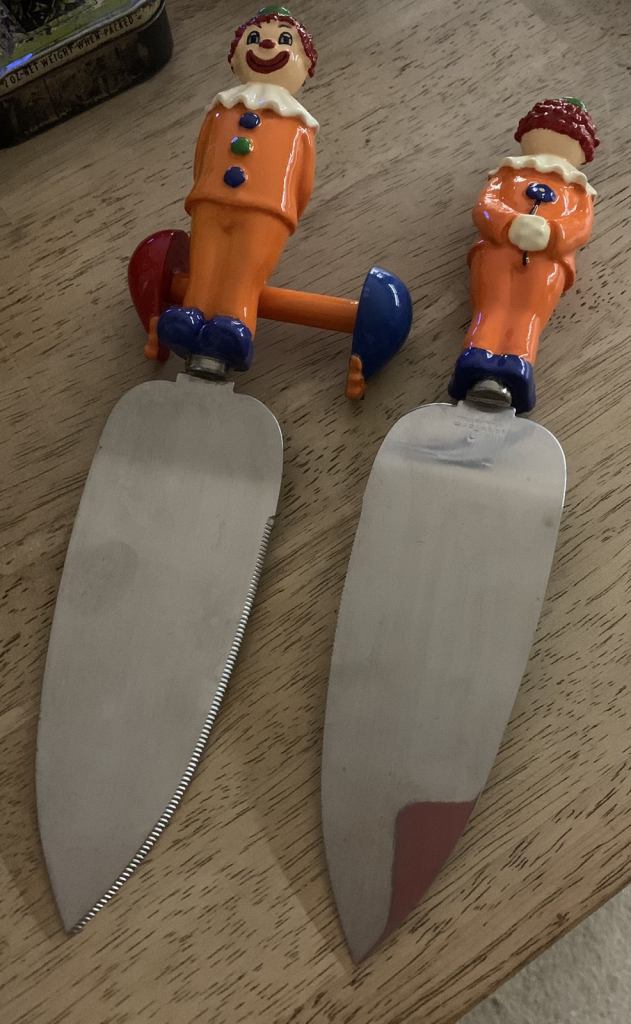 Saga form clown cake slicers £5