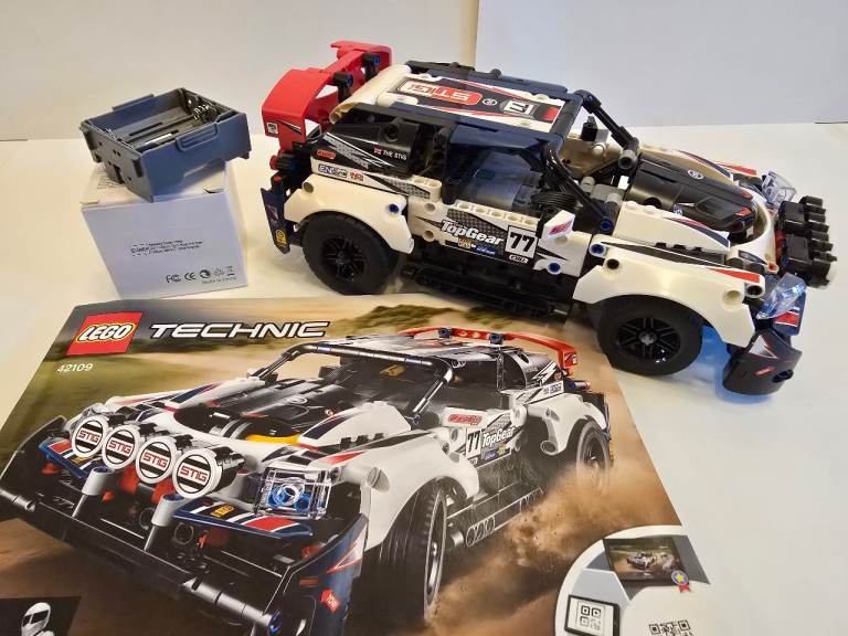 LEGO - Genuine - 42109  LEGO Technic App-Controlled Top Gear Rally Car (Powered Up)