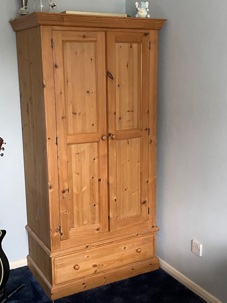 Single pine wardrobe
