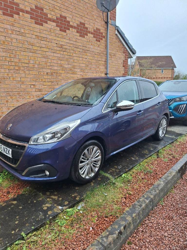 Peugeot 208 hdi blue 1.6 diesel