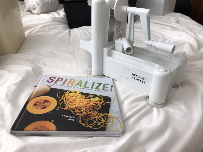 Helmsley Helmsley spiralizer and recipe book