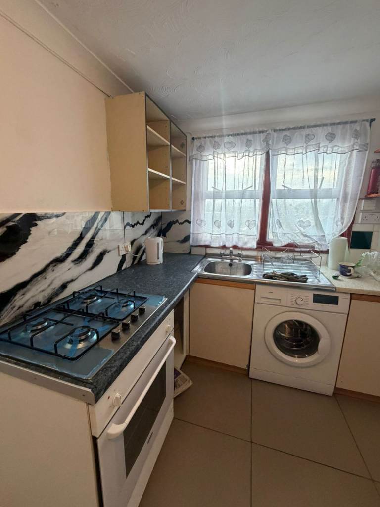 Discover a stylish 2-bedroom flat for rent in Leytonstone