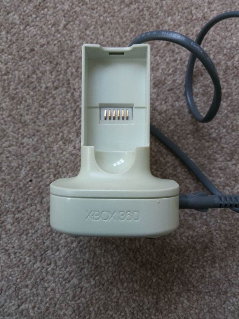 Genuine Microsoft Xbox 360 Battery Charger Dock only £3