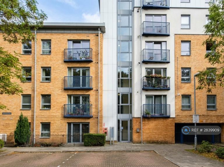 1 bedroom flat in Priestley Road, Basingstoke, RG24 (1 bed) (#2839909)