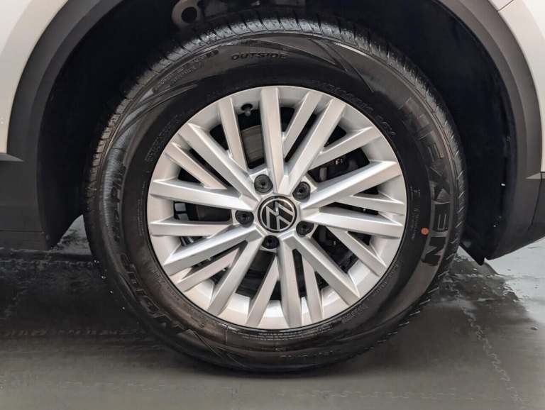 2022 Volkswagen T-Roc 1.0 TSI Life SUV 5dr Petrol Manual Euro 6 (s/s) (110 ps) PARK ASSIST+BLUETO...