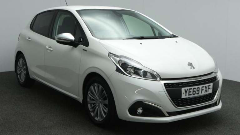 2019 Peugeot 208 1.2 PureTech 82 Signature 5dr [Start Stop] HATCHBACK PETROL Manual