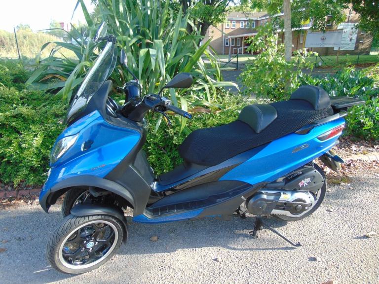 Piaggio MP3 LT500 Sport ABS 2015 superb stable 3 wheeler trike car licence ok