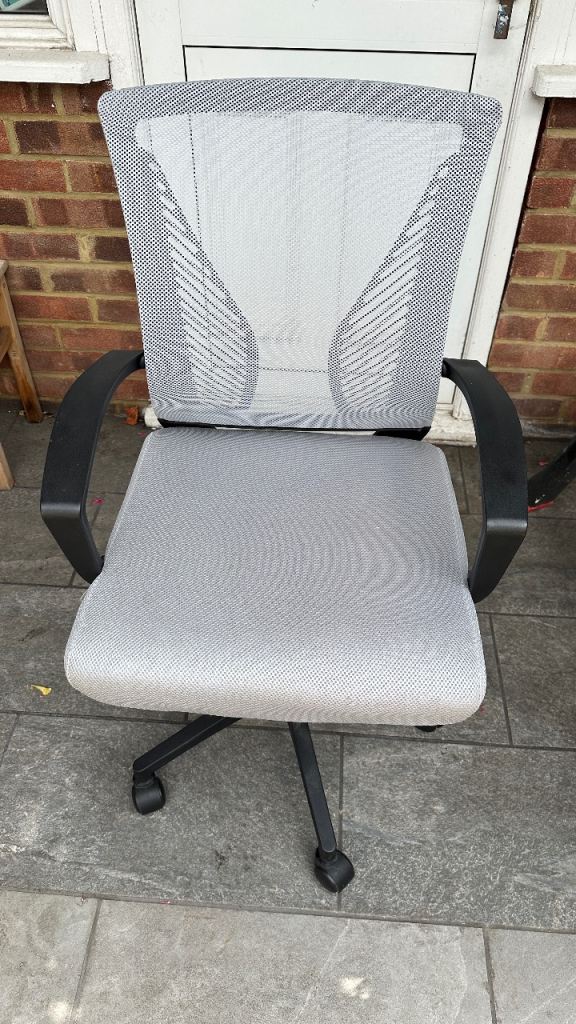 Grey Office Chair with Mesh Back 
