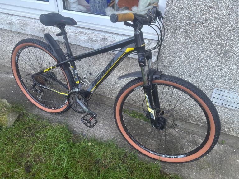 Merida Big Seven Mountain Bike – Black and Yellow, Good Condition