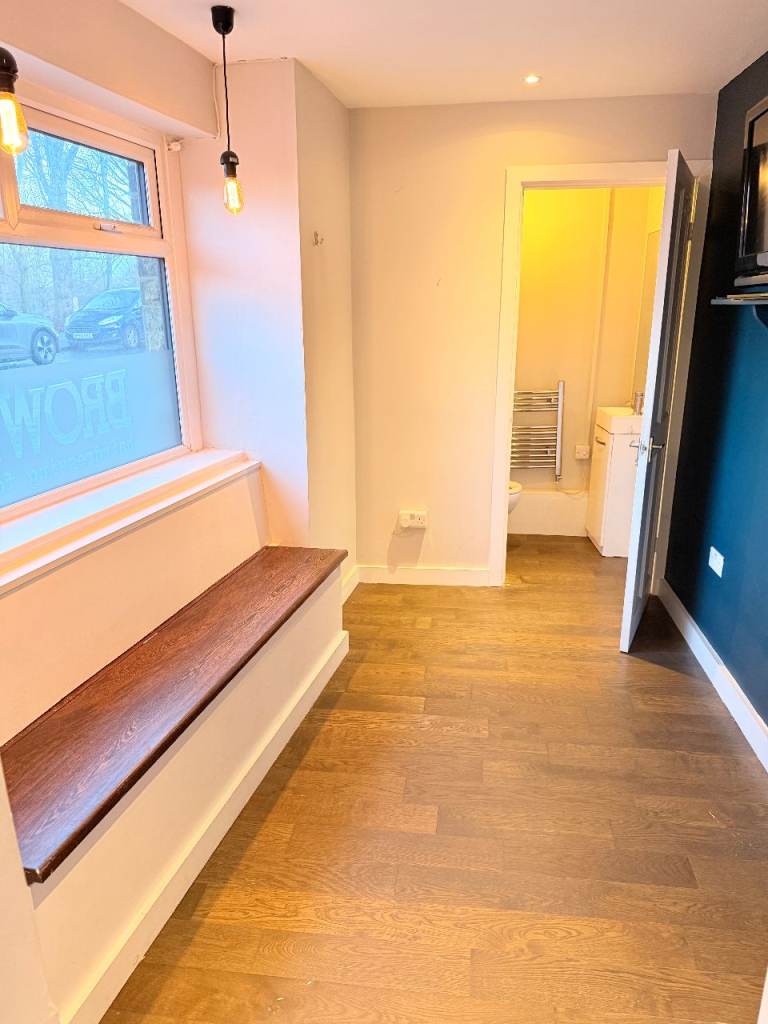 Prime Commercial Property for Rent near Leeds Bradford Airport – Former Hair Salon Barbers