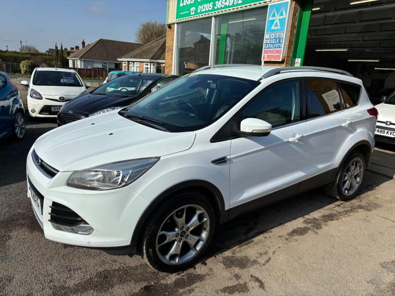 2015 Ford Kuga 2.0 TDCi 180 Titanium 5dr Powershift HATCHBACK Diesel Automatic