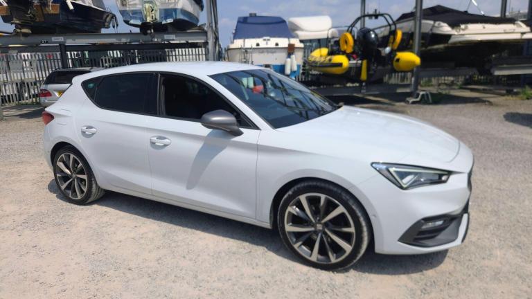 2022 SEAT Leon 1.5 TSI EVO FR Sport Euro 6 (s/s) 5dr HATCHBACK Petrol Manual