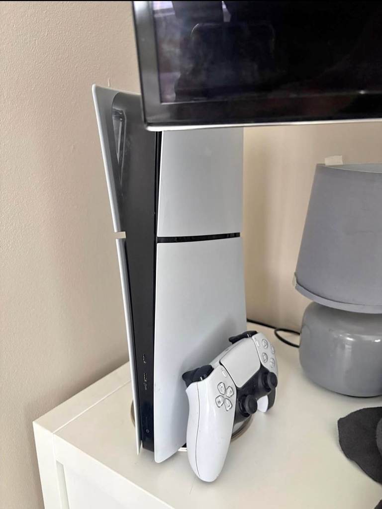 Sony PlayStation 5 Digital Silm Edition Console with Controll