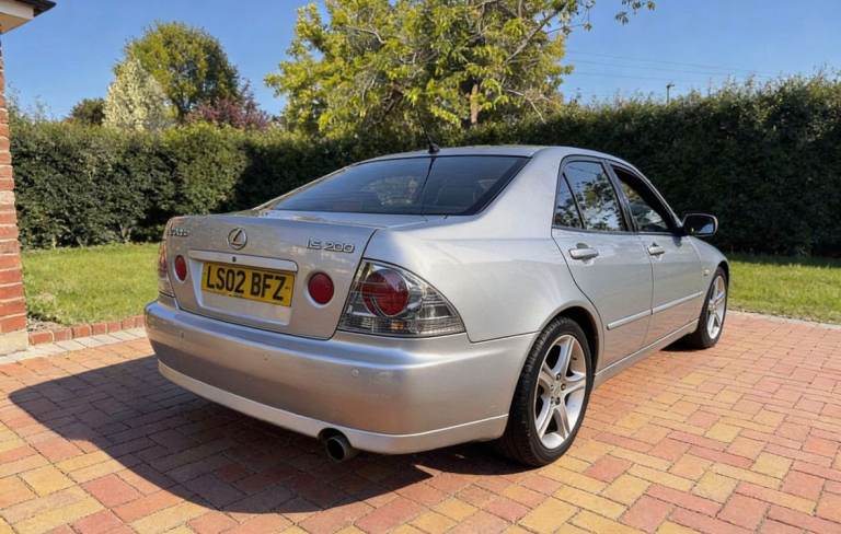 Lexus, IS, Saloon, 2002, Other, 1988 (cc), 4 doors