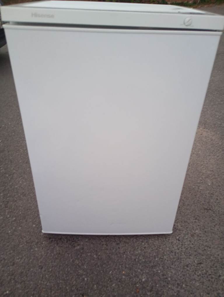 Hisense Freestanding Freezer – Good Condition