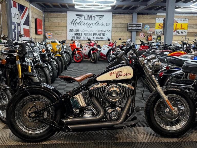 2003 HARLEY DAVIDSON FLSTCI 1450 SOFTAIL BOBBER, outstanding condition