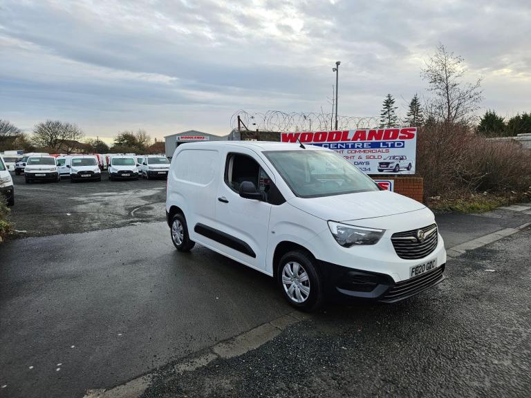 2020 ON 20 PLATE VAUXHALL COMBO 2000 EDITION TD ULEZ FREE ZONE