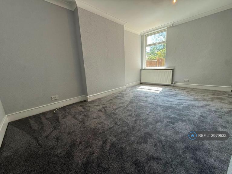 1 bedroom flat in St James's Road, Croydon, CR0 (1 bed) (#2979632)