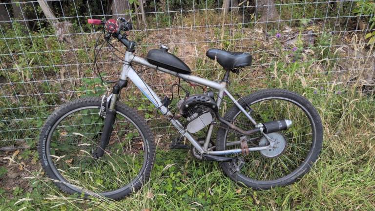 Pedal & Pop Motorised Mountain Bike – 20cc Petrol Engine