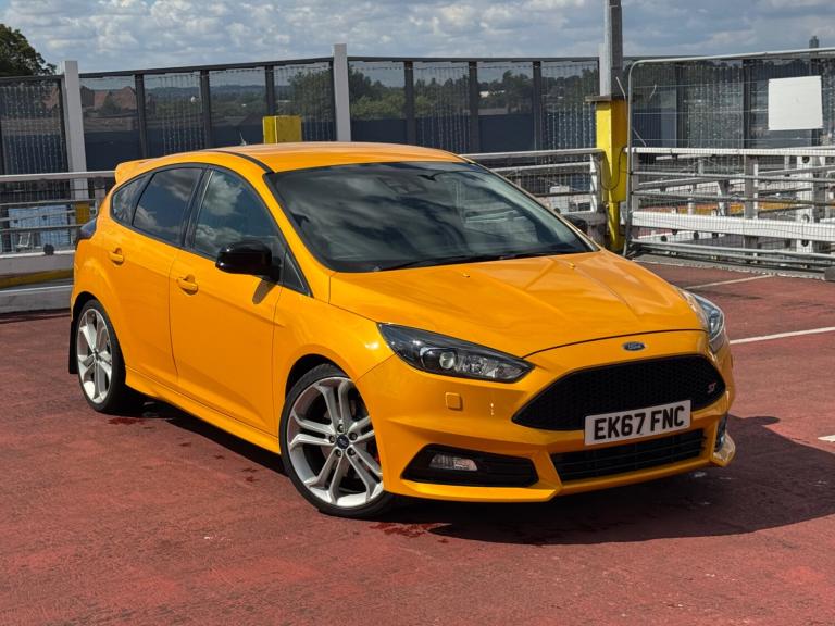 2017 FORD FOCUS ST-3 2.0 TURBO 5 DOOR & GREAT SPEC & LONG MOT + JUST SERVICED !!