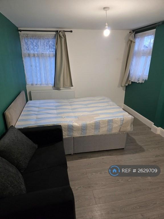 1 bedroom in South Ruislip, South Ruislip, HA4 (#2629709)