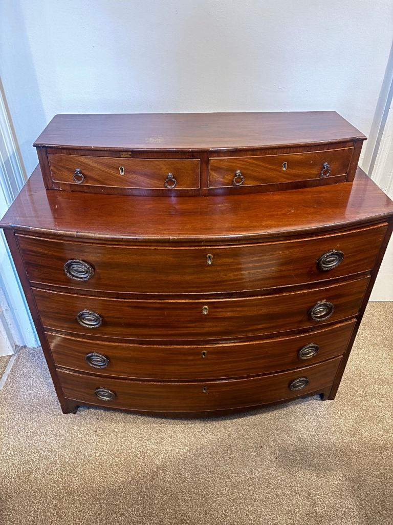 Lovely 19th century mahogany bow front chest of drawers, by Muirhead and Moffat & Co
