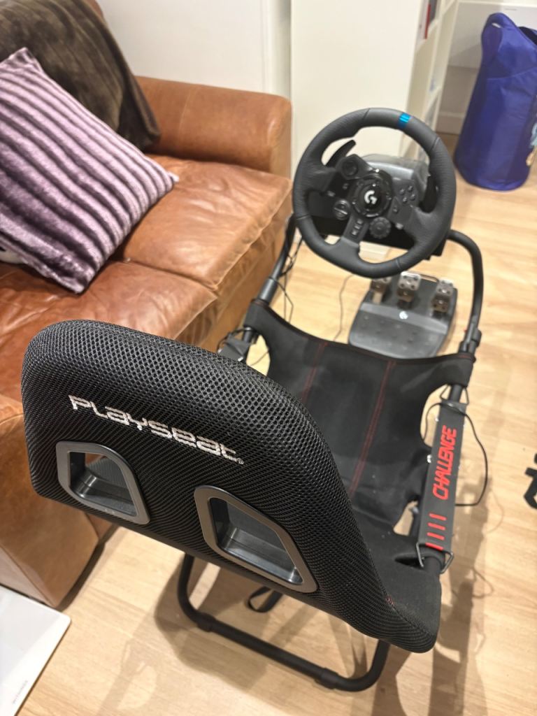 Logitech G923 Race Wheel and Pedals + Playseat Gaming Chair