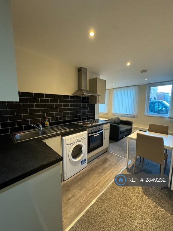 Studio flat in Young Street, Doncaster, DN1 (#2849232)