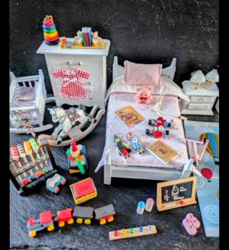 1:12 scale dollhouse nursery 