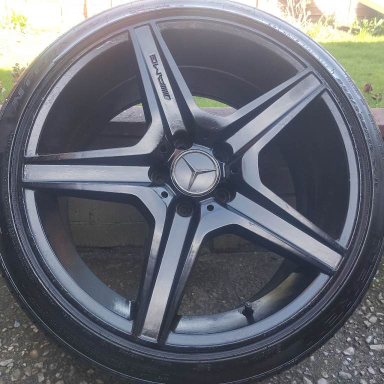 MERCEDES AMG 19 BLACK ALLOY WHEEL GOOD TYRE TYRE FOR C, E & G MODELS