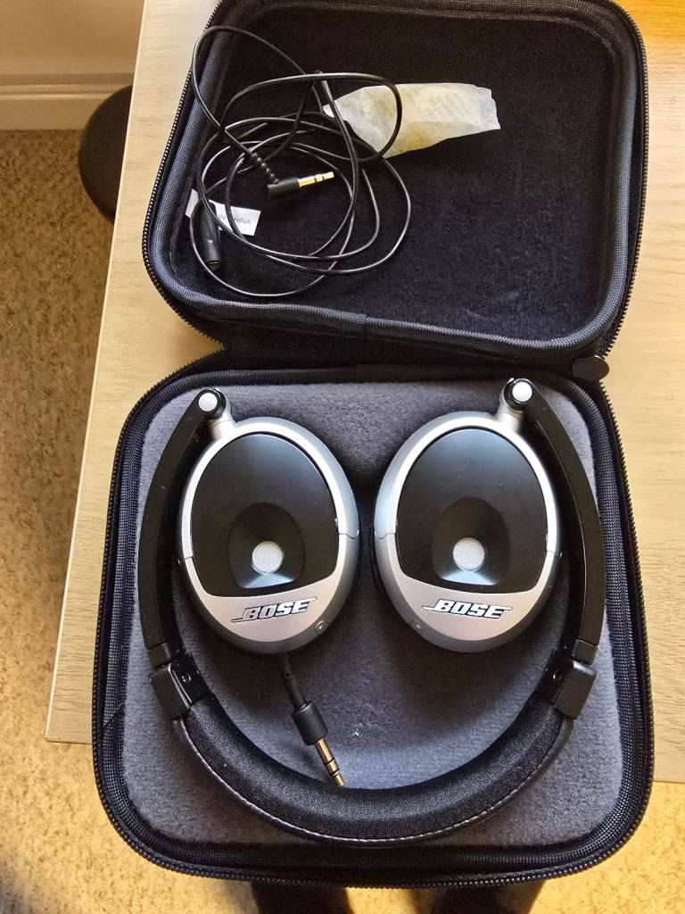Bose on ear headfones